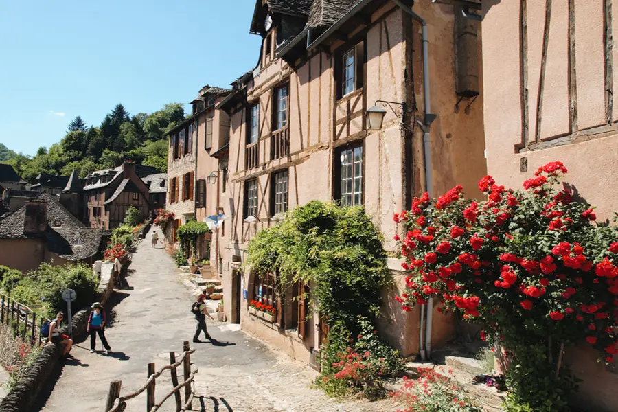© P. Saint-Jean Conques