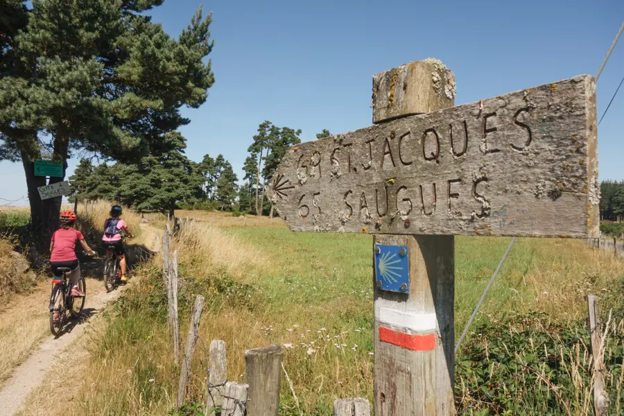 © E. Balian Puy-en-Velay à Saugues