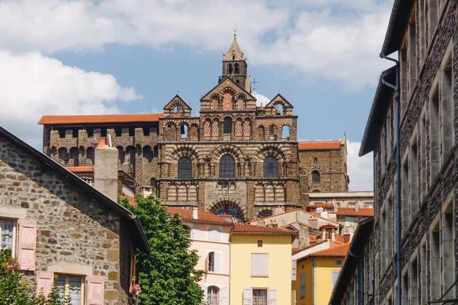 © P. Saint-Jean Le Puy-en-Velay